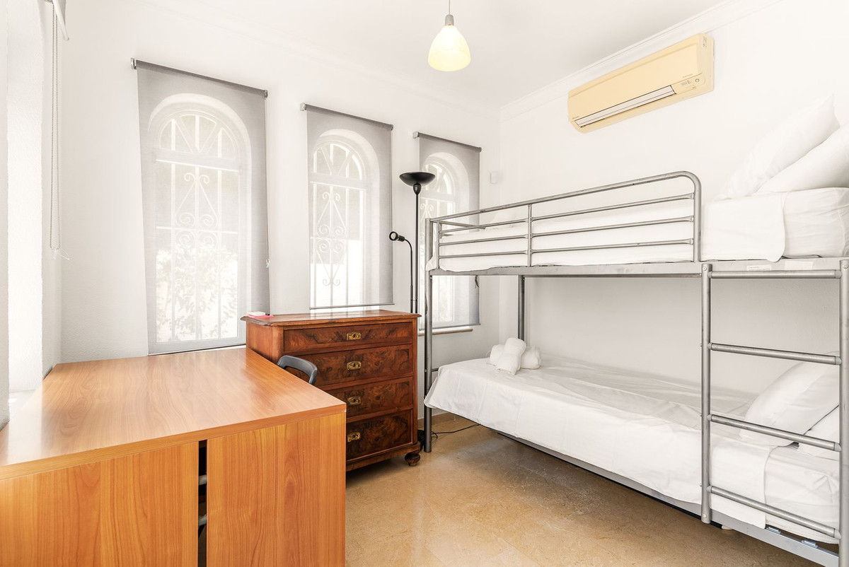 5 Bed Townhouse for sale in Calahonda Costa Del Sol, Málaga, Spain