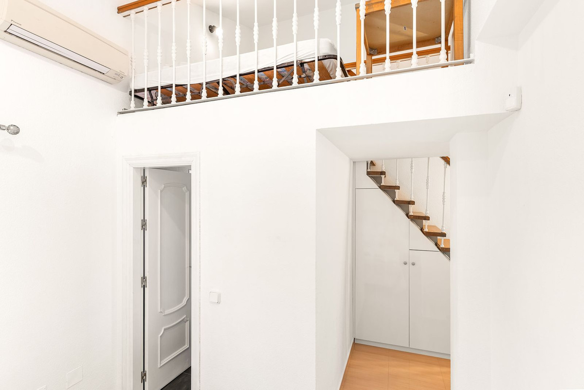 5 Bed Townhouse for sale in Calahonda Costa Del Sol, Málaga, Spain