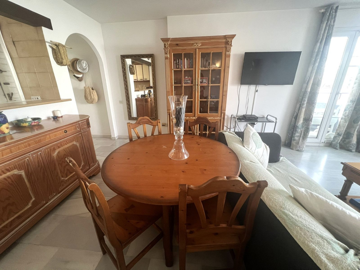 2 Bed Apartment for sale in El Paraiso Costa Del Sol, Málaga, Spain