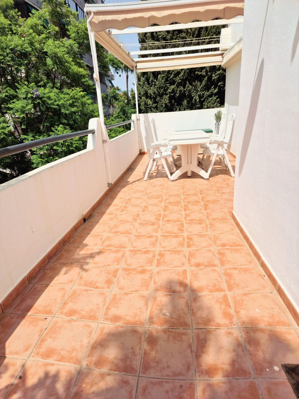 4 Bed Apartment for sale in La Carihuela Costa Del Sol, Málaga, Spain