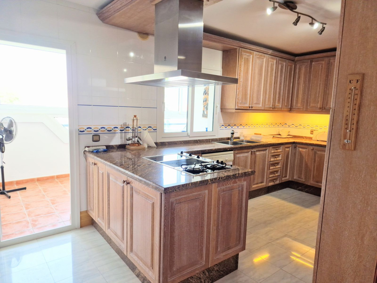 4 Bed Apartment for sale in La Carihuela Costa Del Sol, Málaga, Spain