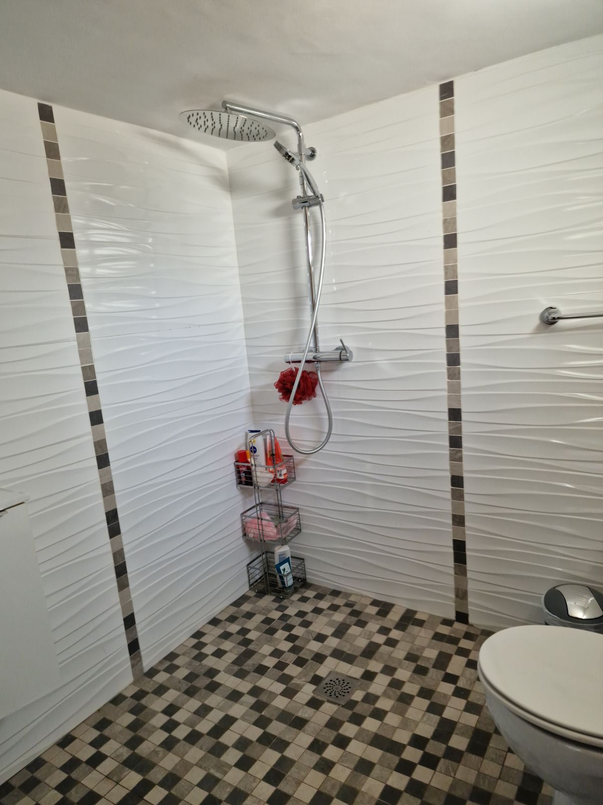 4 Bed Apartment for sale in La Carihuela Costa Del Sol, Málaga, Spain