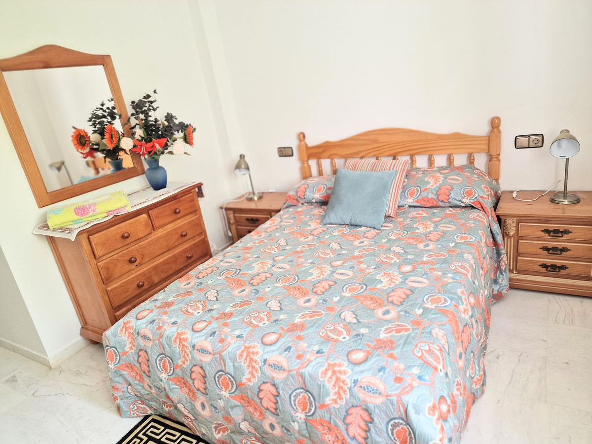 4 Bed Apartment for sale in La Carihuela Costa Del Sol, Málaga, Spain