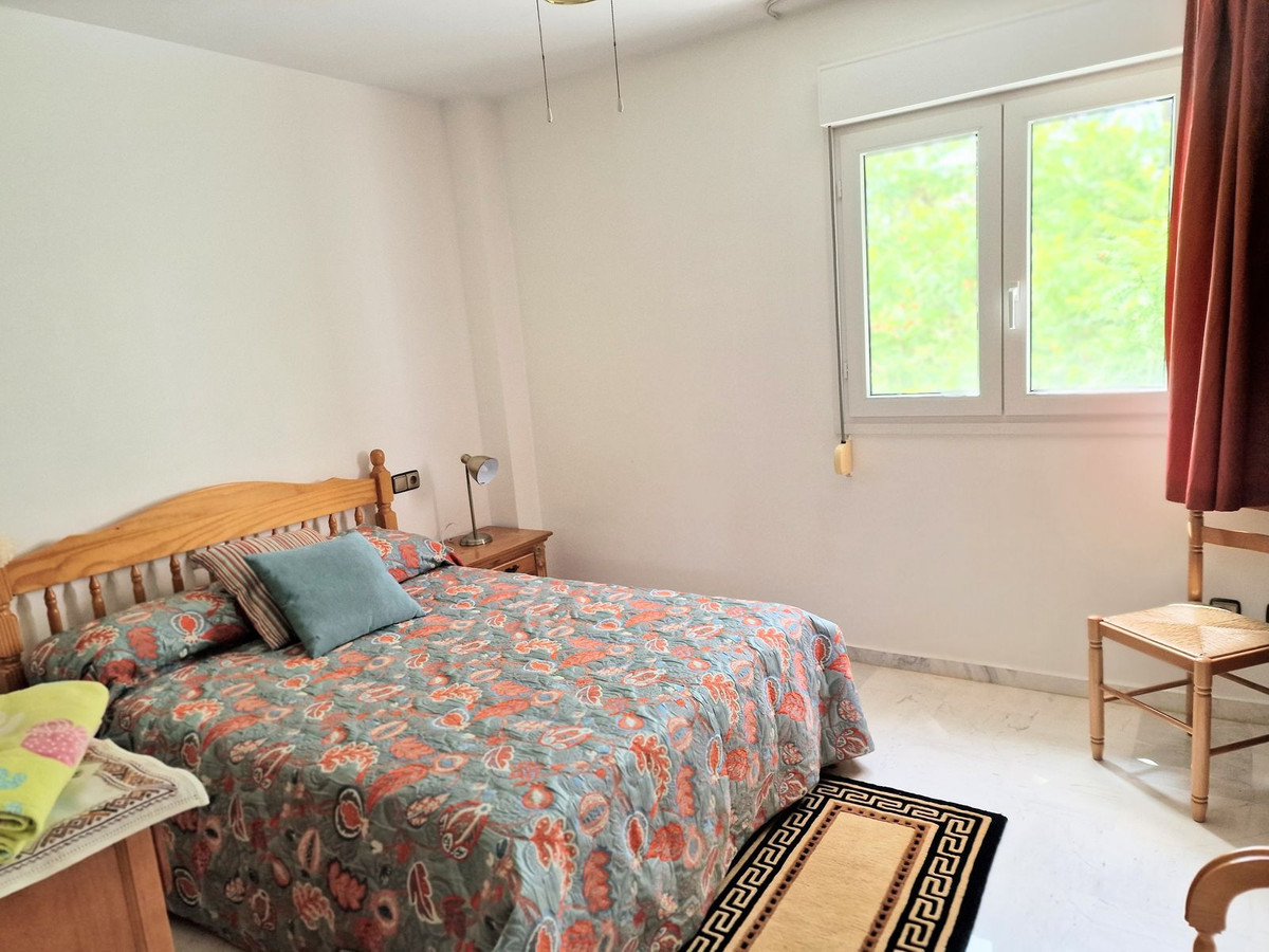 4 Bed Apartment for sale in La Carihuela Costa Del Sol, Málaga, Spain