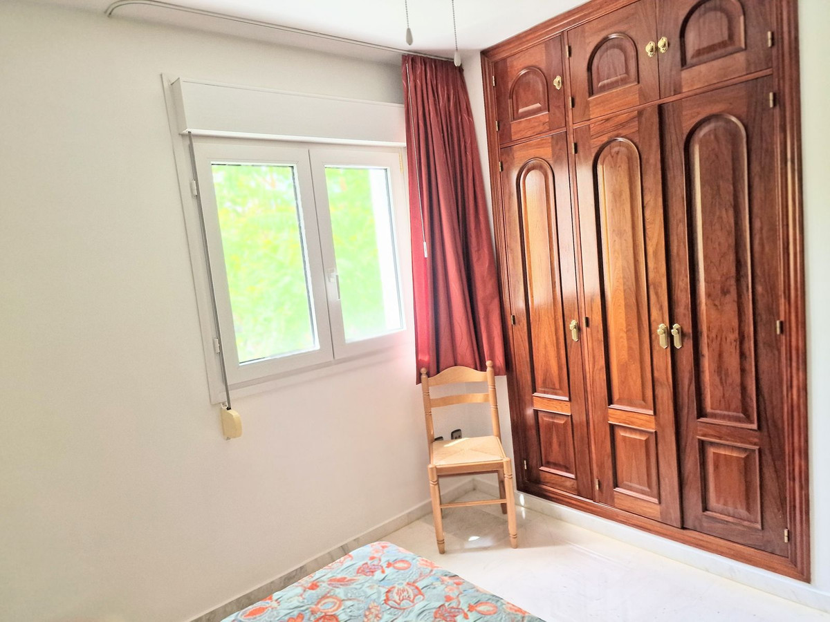 4 Bed Apartment for sale in La Carihuela Costa Del Sol, Málaga, Spain