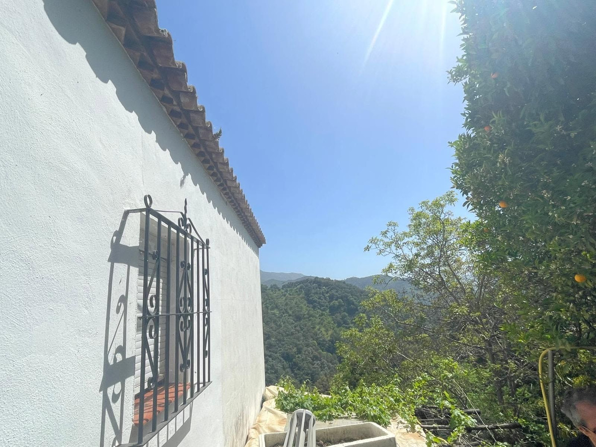 4 Bed Townhouse for sale in Genalguacil Costa Del Sol, Málaga, Spain