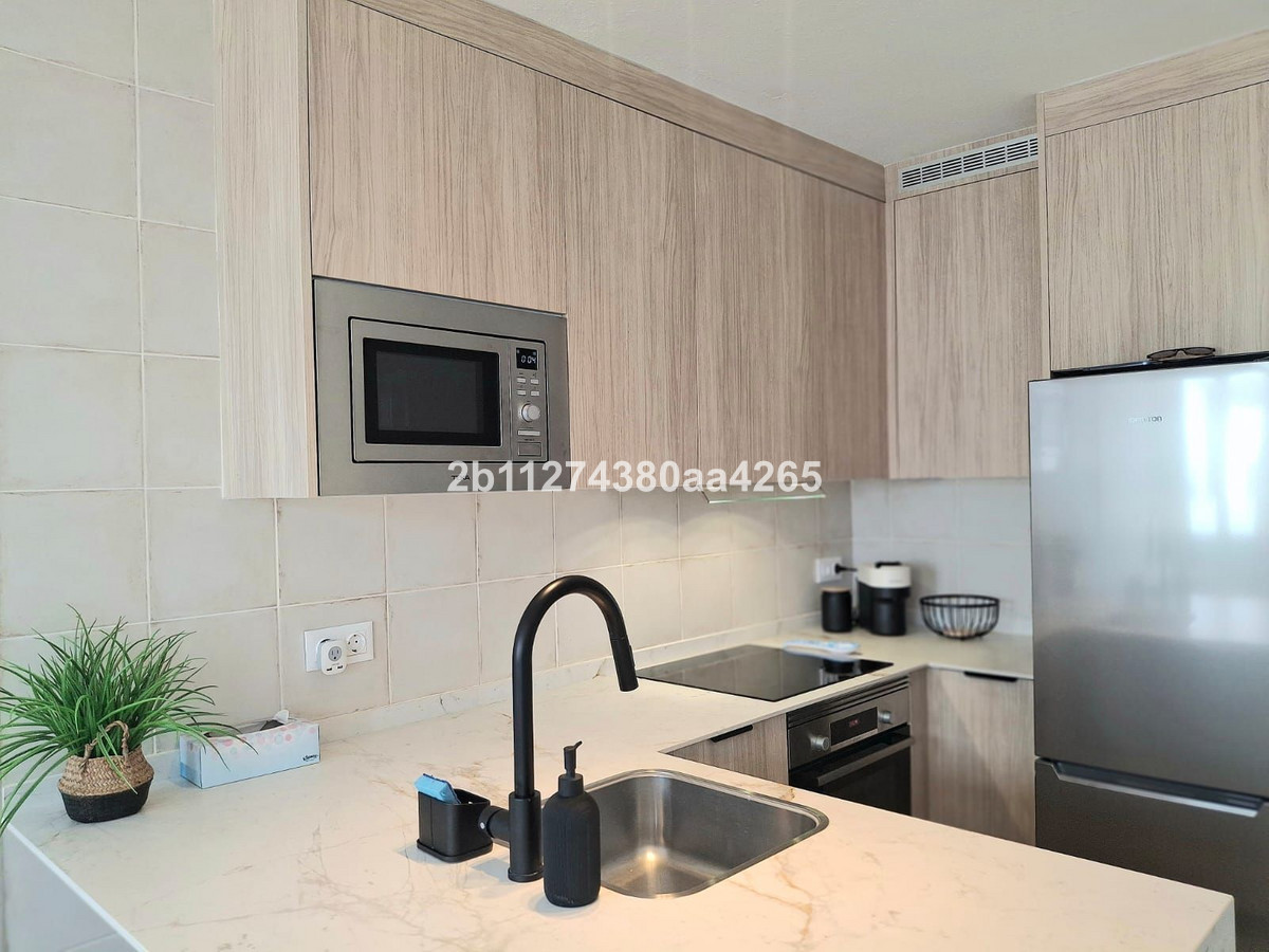 1 Bed Apartment for sale in Estepona Costa Del Sol, Málaga, Spain