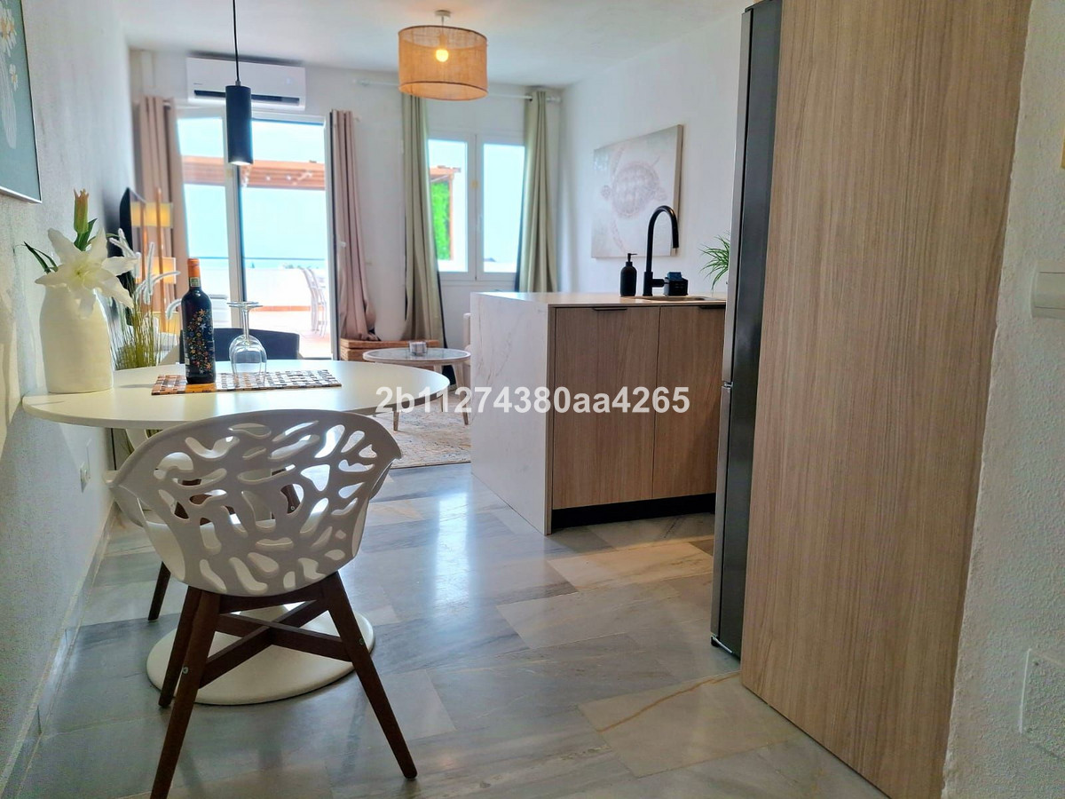 1 Bed Apartment for sale in Estepona Costa Del Sol, Málaga, Spain