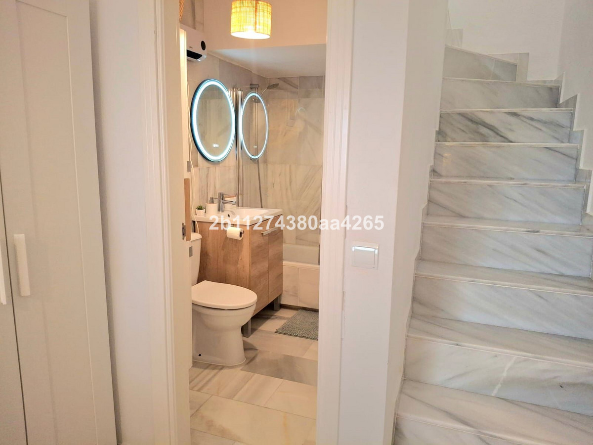 1 Bed Apartment for sale in Estepona Costa Del Sol, Málaga, Spain