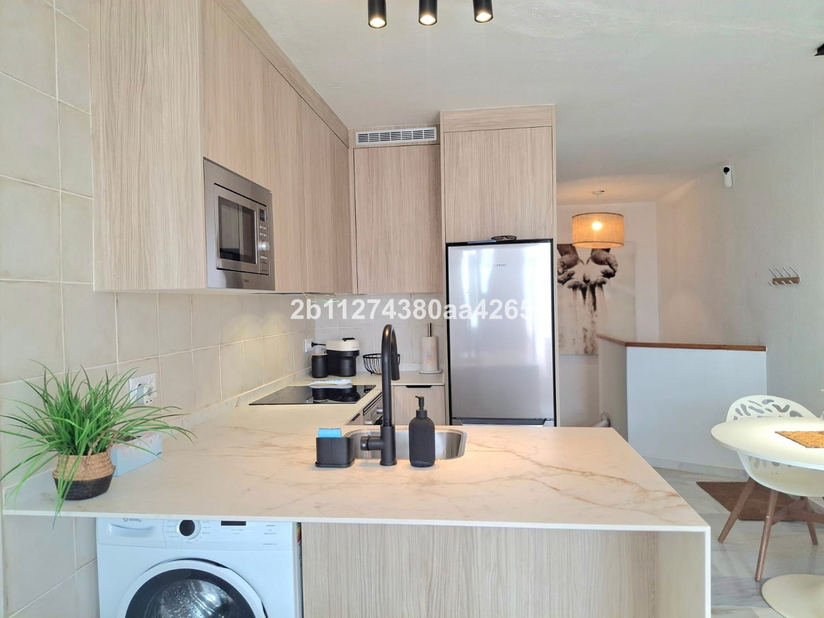 1 Bed Apartment for sale in Estepona Costa Del Sol, Málaga, Spain