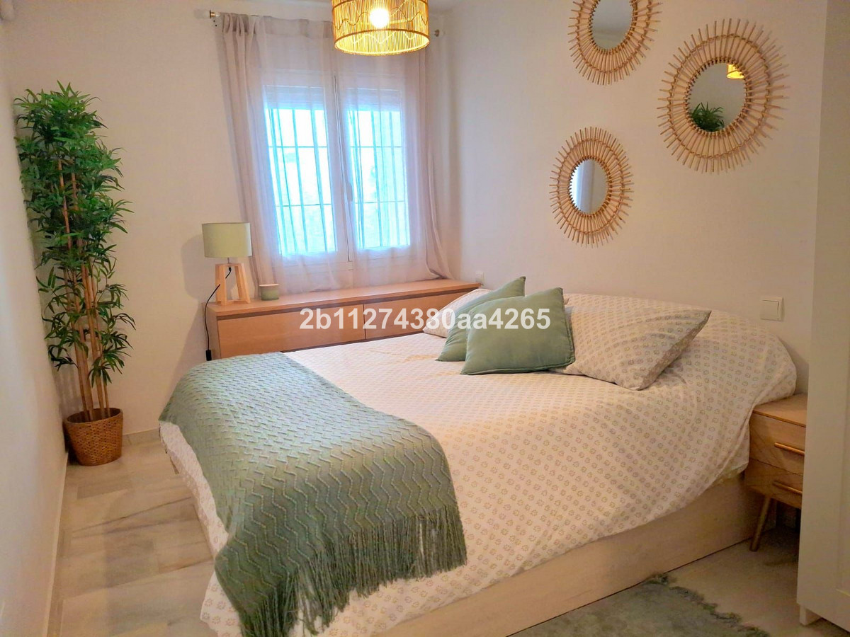 1 Bed Apartment for sale in Estepona Costa Del Sol, Málaga, Spain