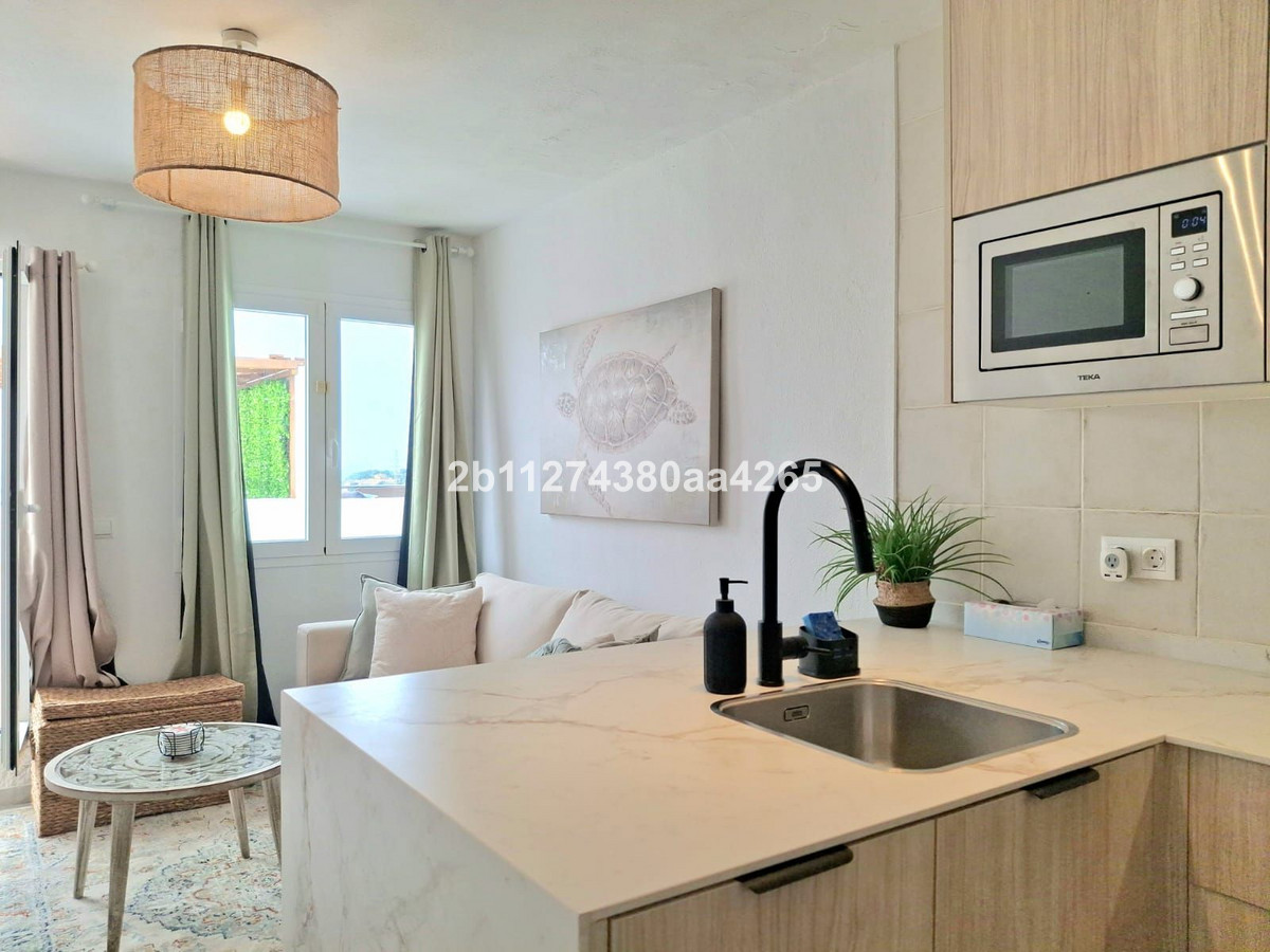 1 Bed Apartment for sale in Estepona Costa Del Sol, Málaga, Spain