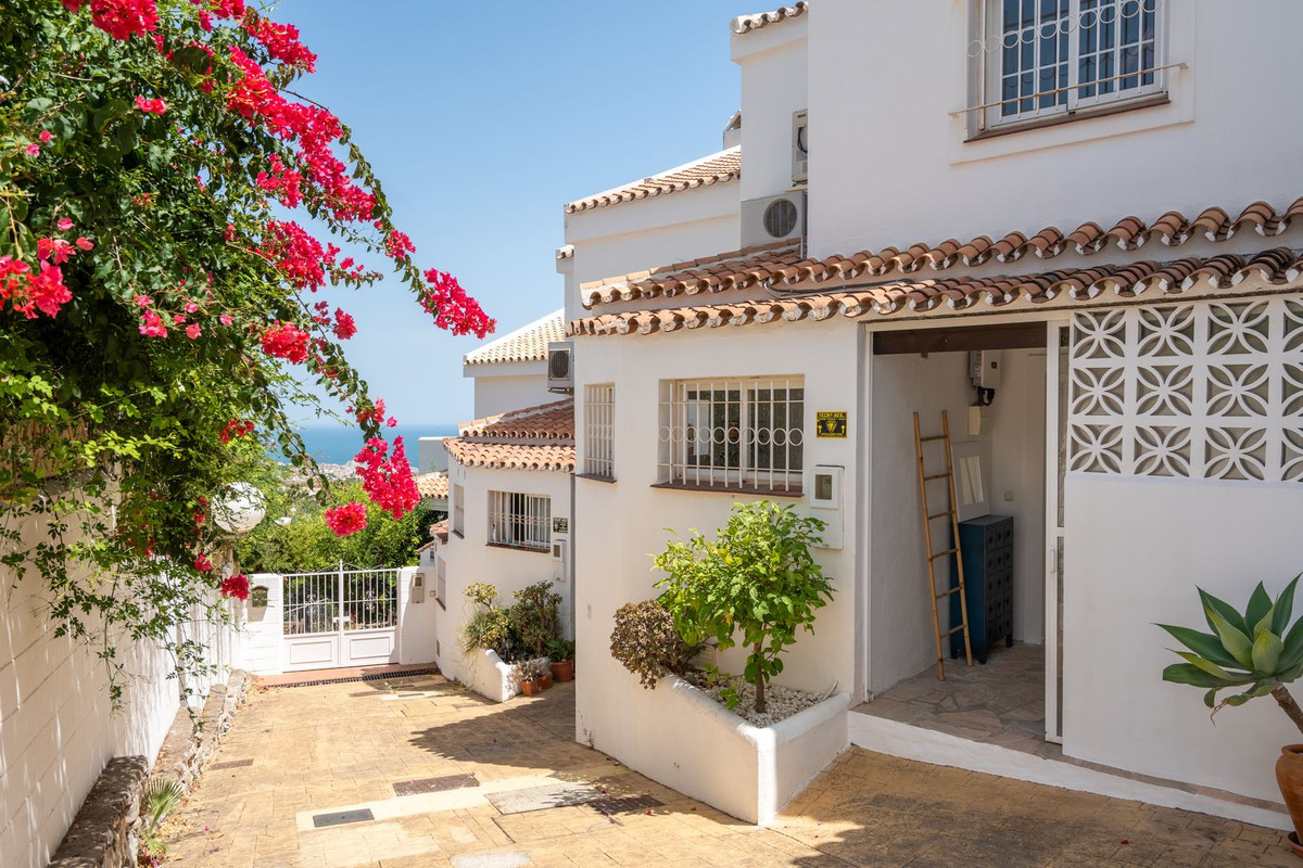 5 Bed Townhouse for sale in Benalmadena Pueblo Costa Del Sol, Málaga, Spain