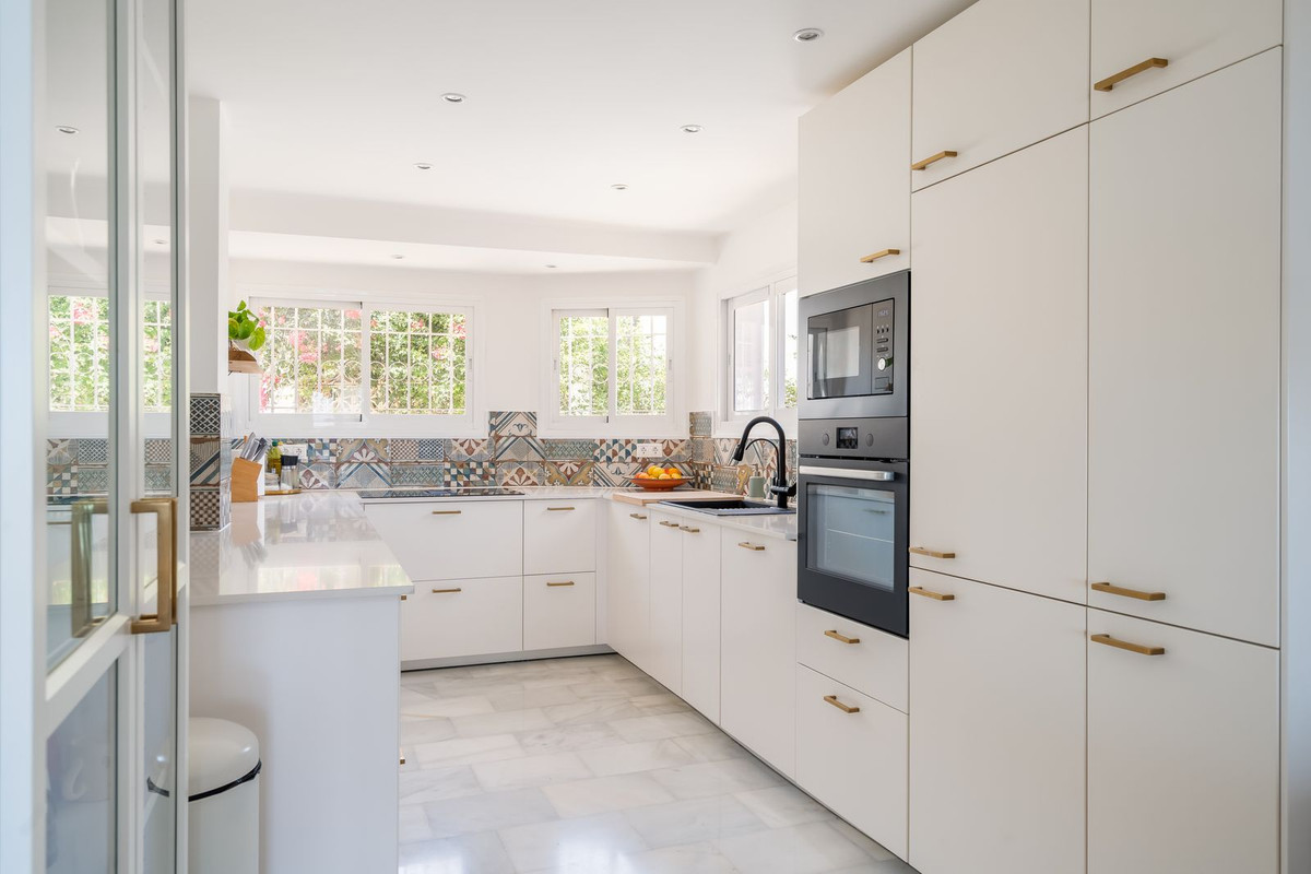 5 Bed Townhouse for sale in Benalmadena Pueblo Costa Del Sol, Málaga, Spain