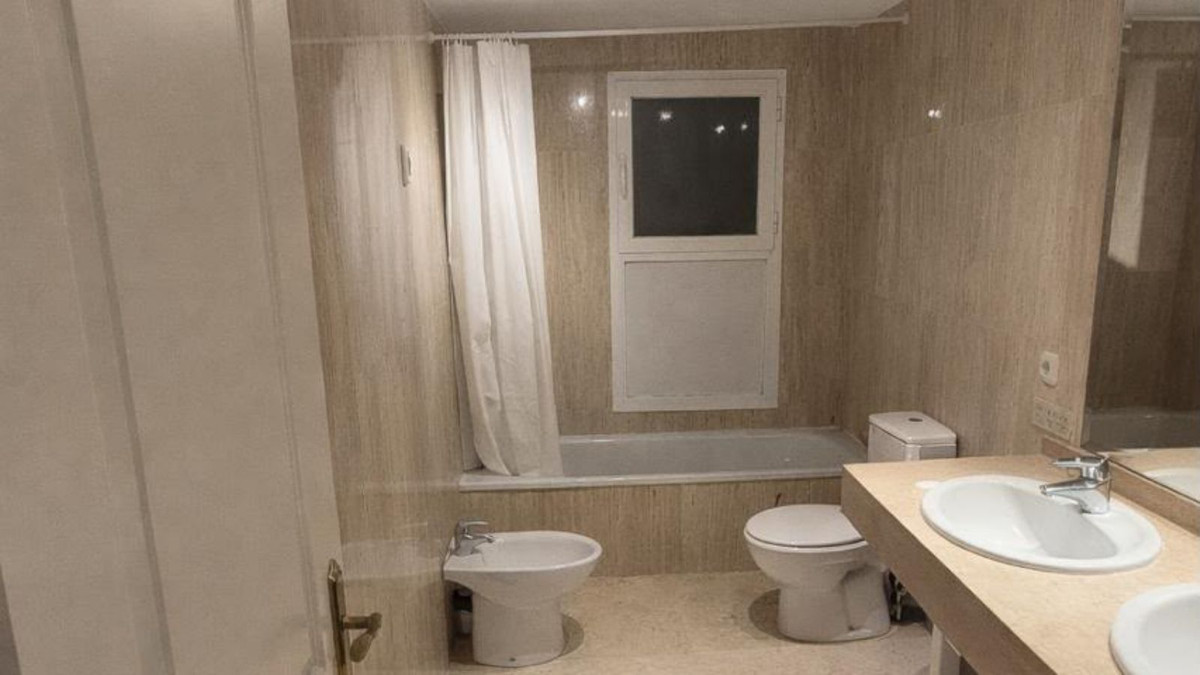 3 Bed Apartment for sale in Marbella Costa Del Sol, Málaga, Spain
