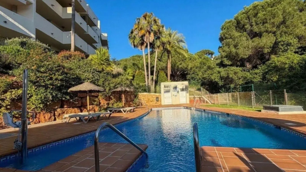 3 Bed Apartment for sale in Marbella Costa Del Sol, Málaga, Spain