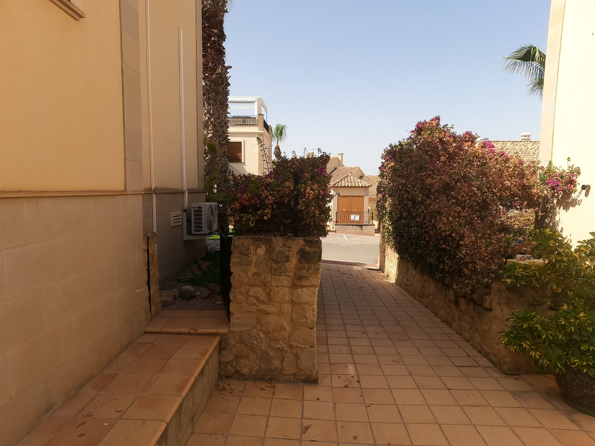 Se vende Apartamento Planta Baja de 2 dormitorios en Costa Blanca, Alicante, España