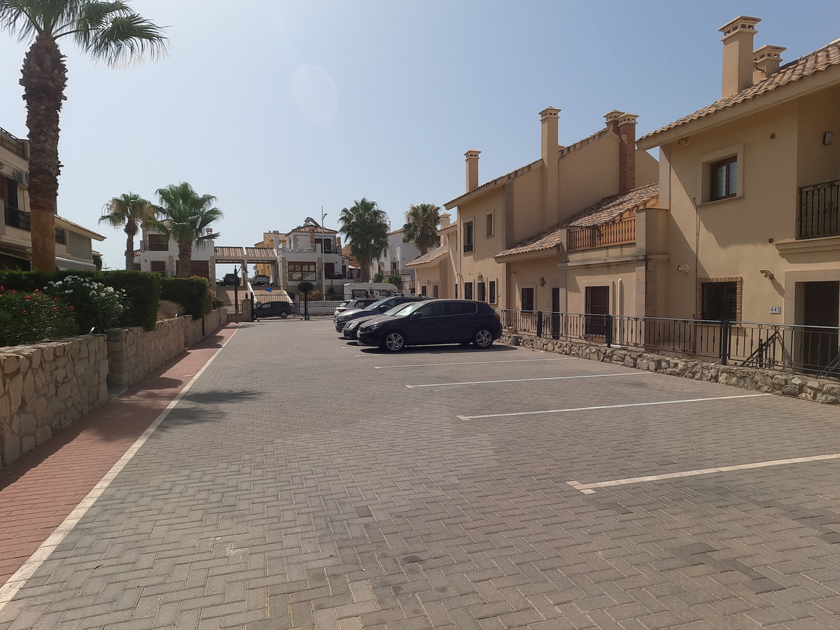 Se vende Apartamento Planta Baja de 2 dormitorios en Costa Blanca, Alicante, España