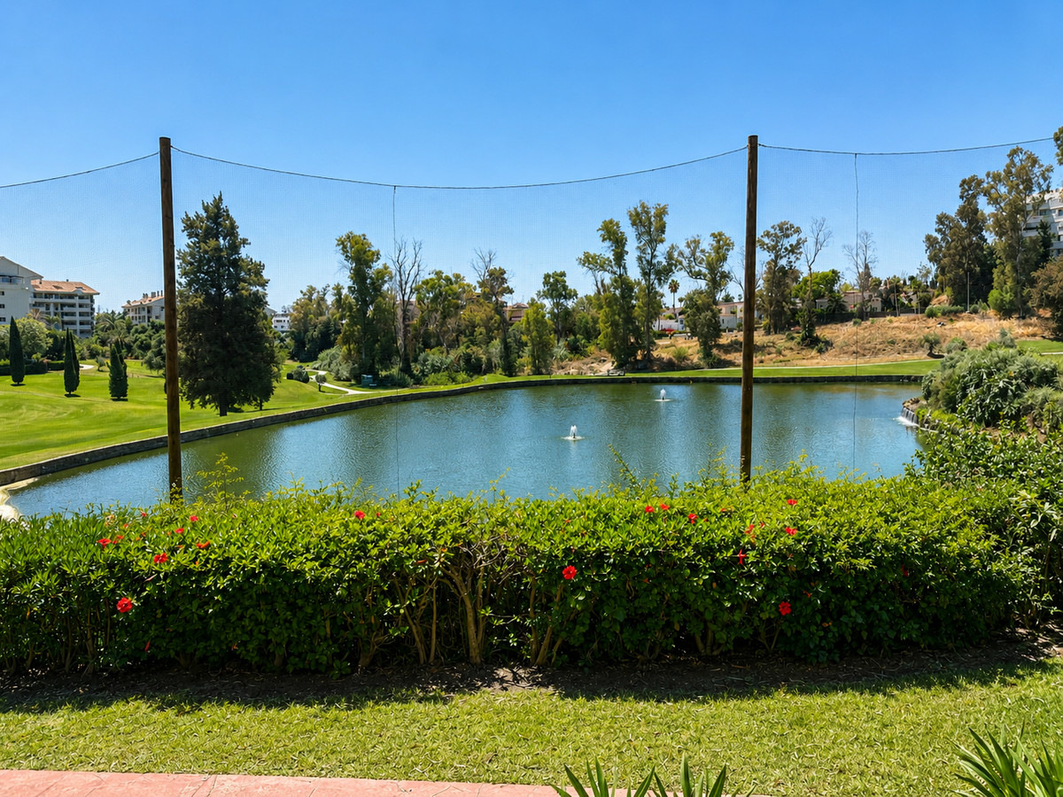 2 Bed Apartment for sale in San Pedro De Alcántara Costa Del Sol, Málaga, Spain