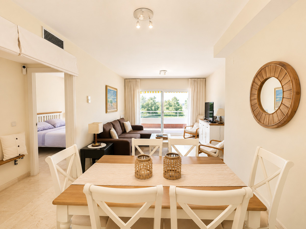 2 Bed Apartment for sale in San Pedro De Alcántara Costa Del Sol, Málaga, Spain