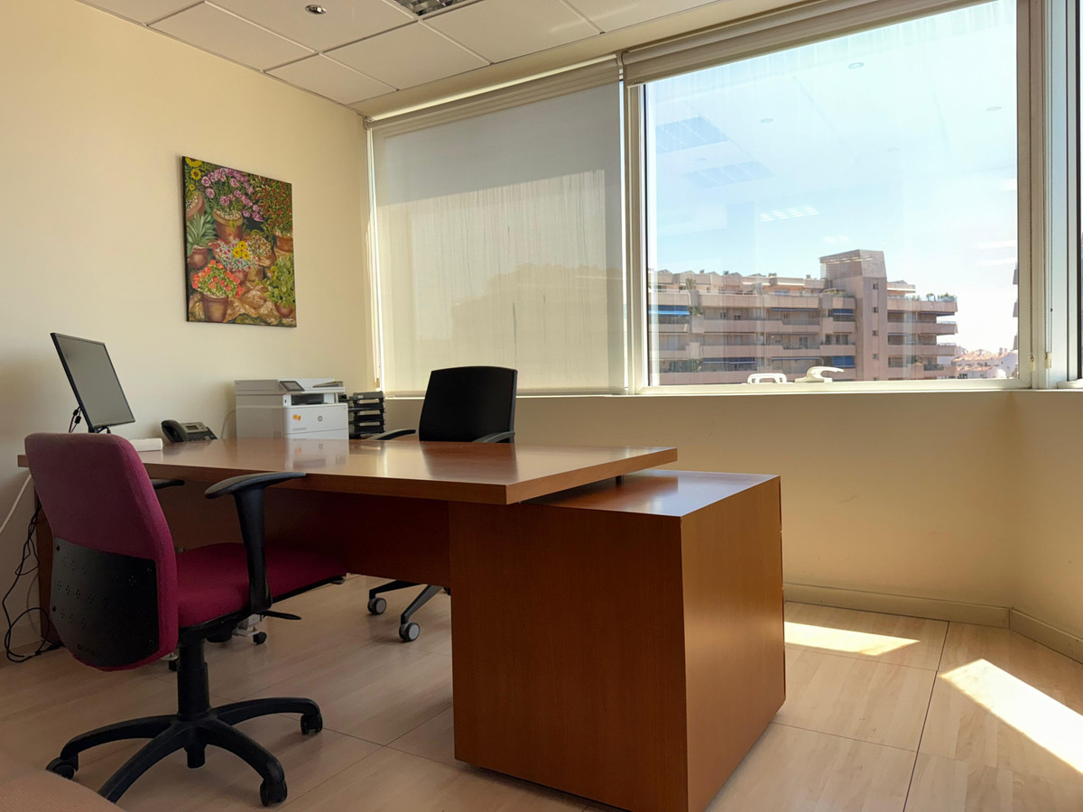 Commercial unit for sale in Puerto Banús Costa Del Sol, Málaga, Spain