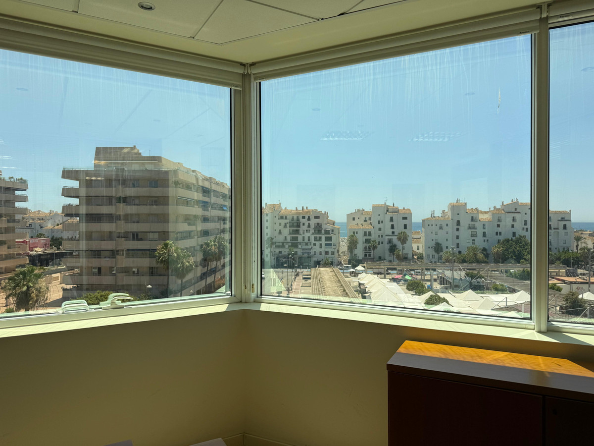 Commercial unit for sale in Puerto Banús Costa Del Sol, Málaga, Spain