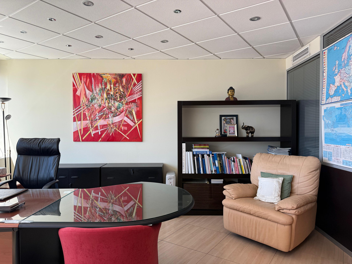 Commercial unit for sale in Puerto Banús Costa Del Sol, Málaga, Spain