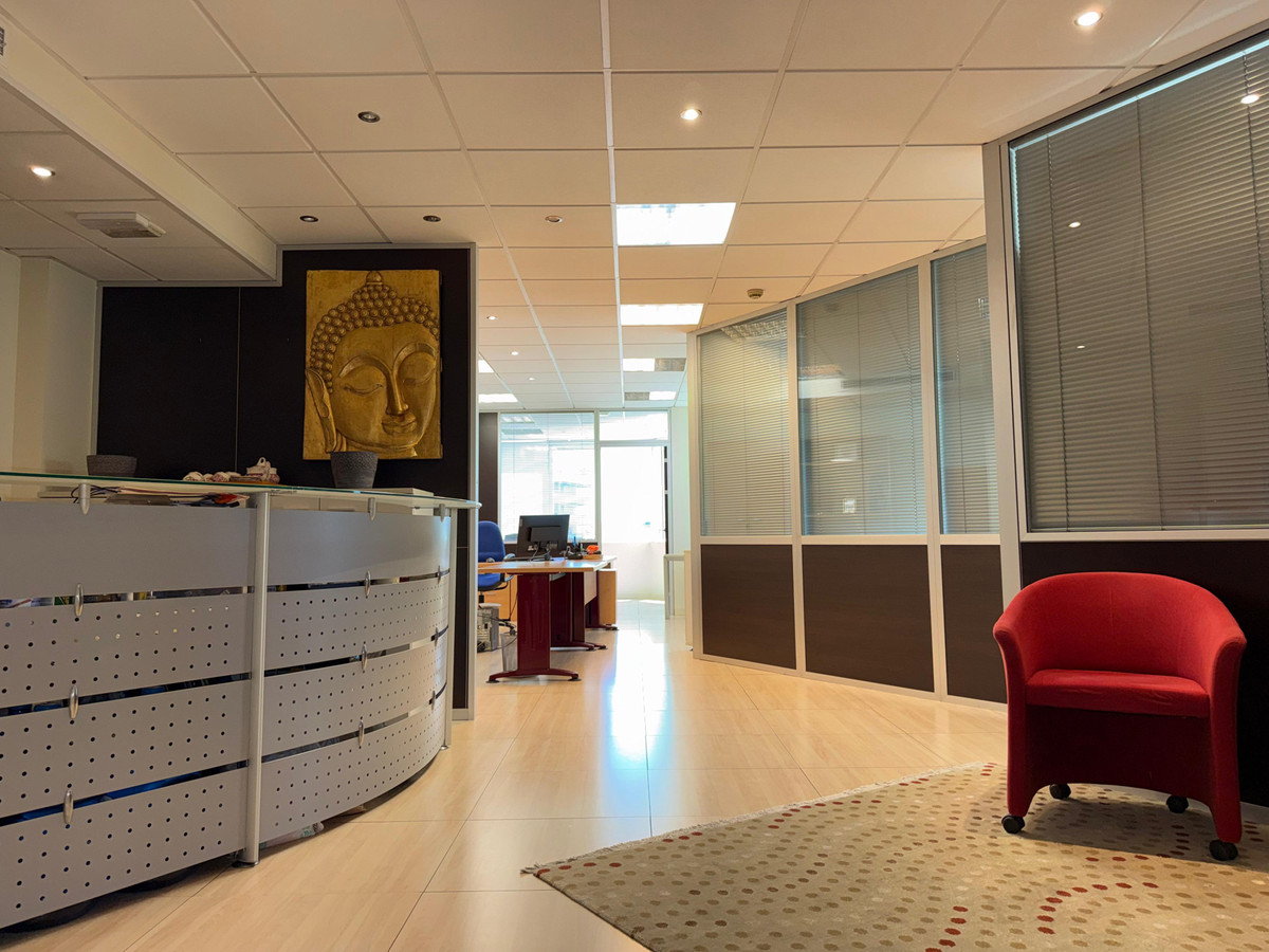 Commercial unit for sale in Puerto Banús Costa Del Sol, Málaga, Spain