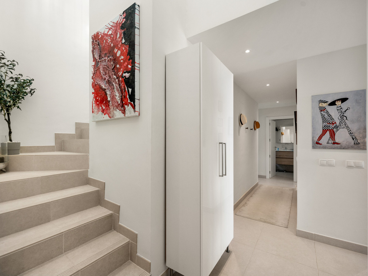 2 Bed Apartment for sale in Estepona Costa Del Sol, Málaga, Spain