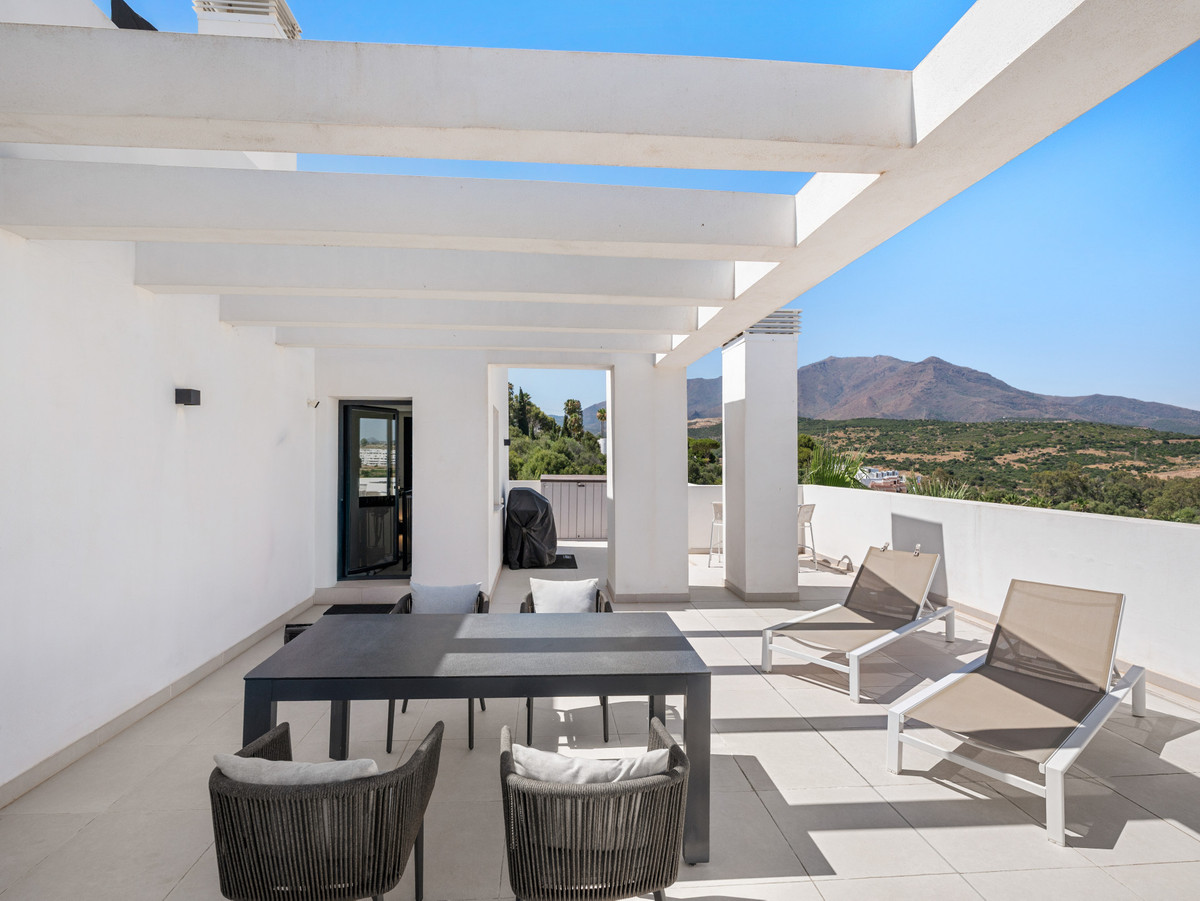 2 Bed Apartment for sale in Estepona Costa Del Sol, Málaga, Spain