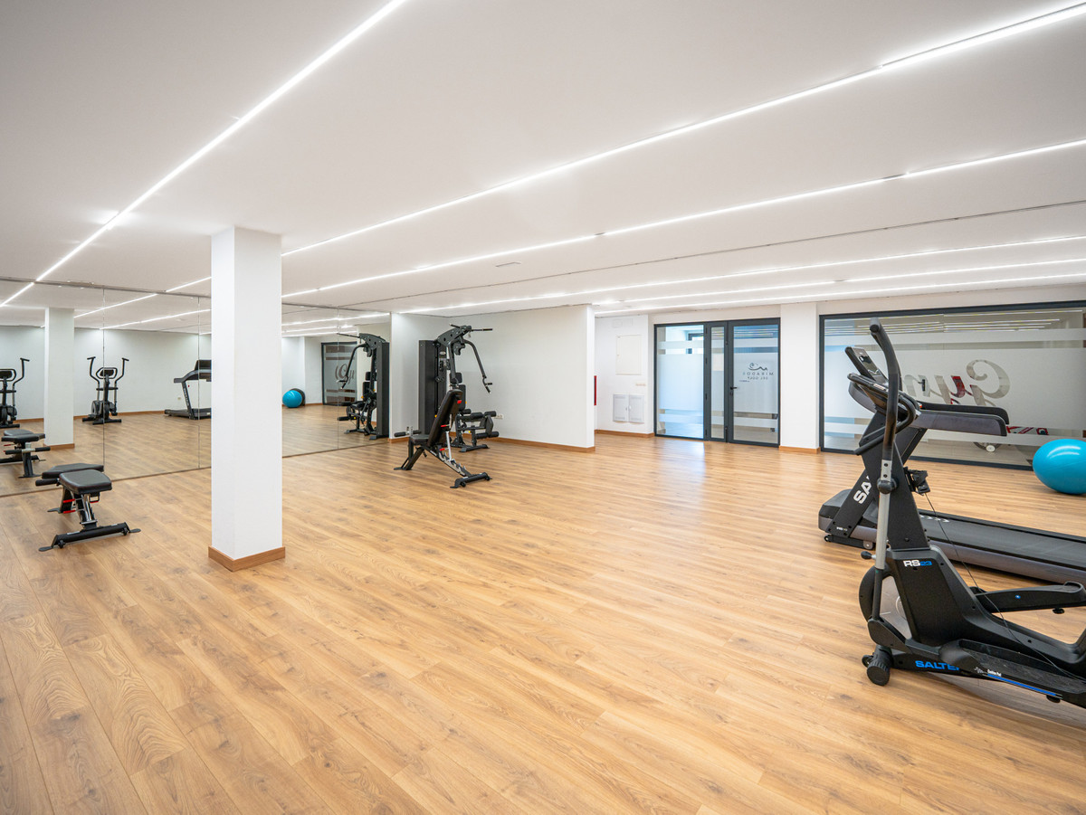 2 Bed Apartment for sale in Estepona Costa Del Sol, Málaga, Spain