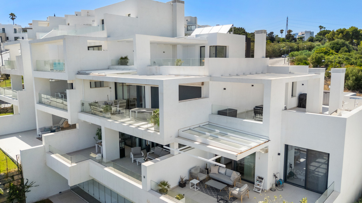 2 Bed Apartment for sale in Estepona Costa Del Sol, Málaga, Spain