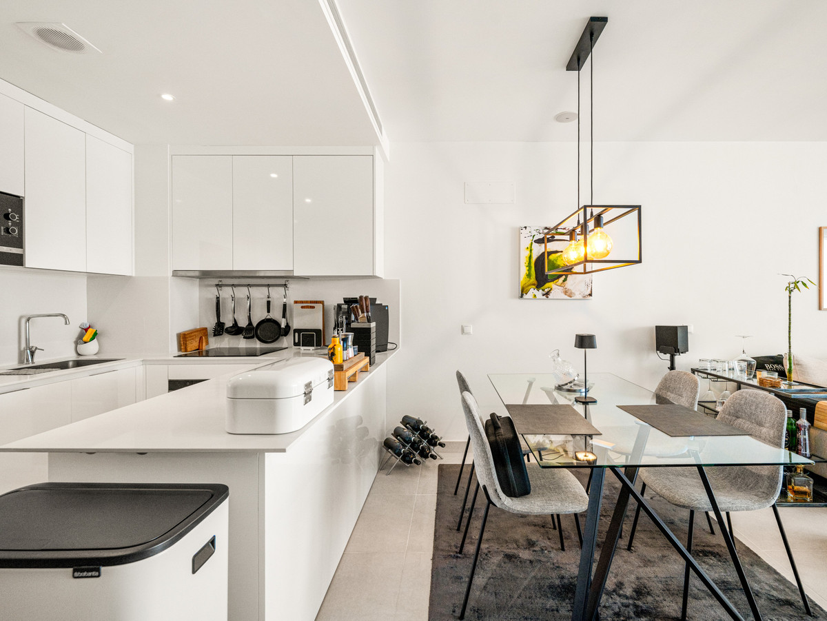 2 Bed Apartment for sale in Estepona Costa Del Sol, Málaga, Spain