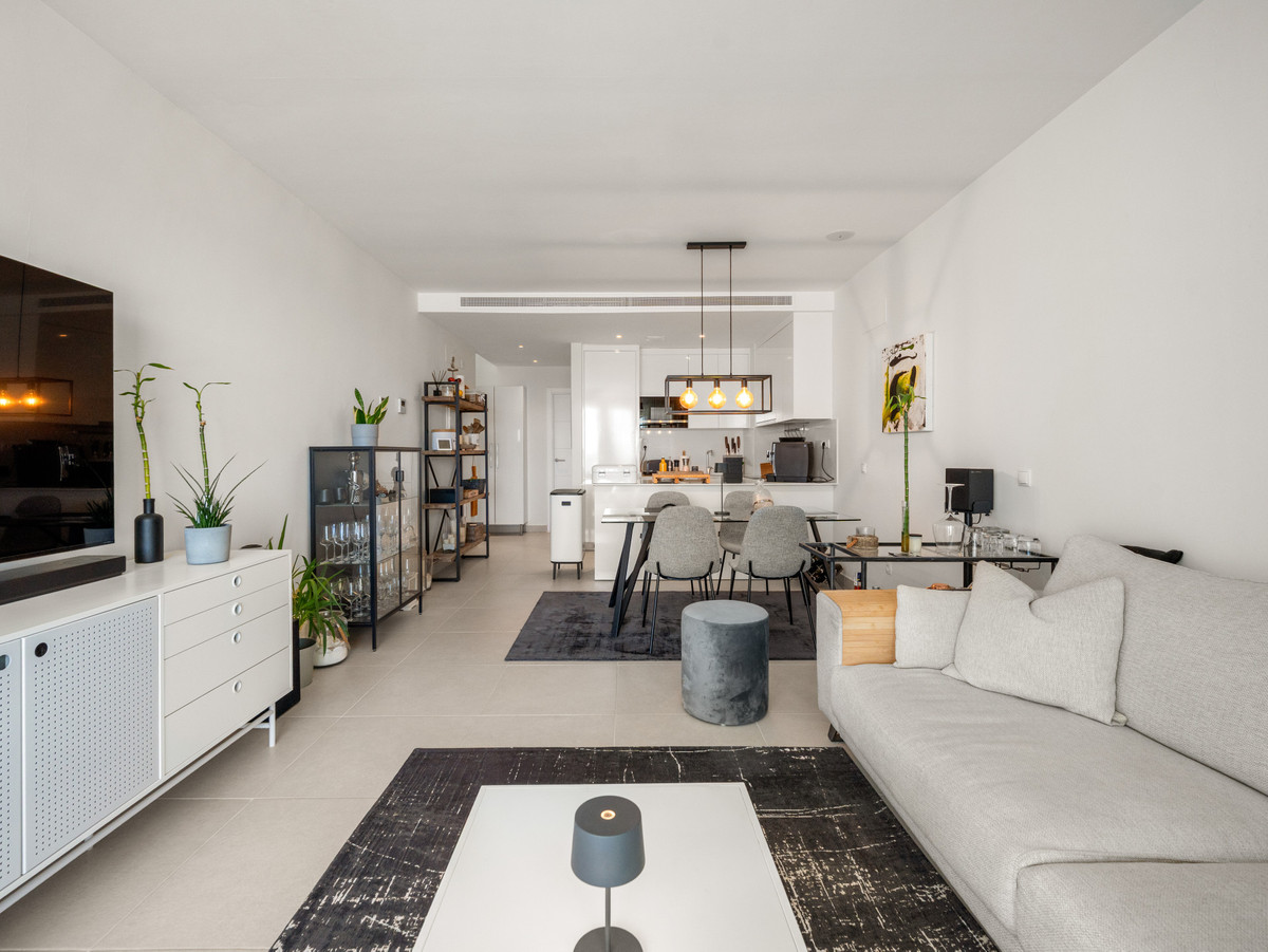 2 Bed Apartment for sale in Estepona Costa Del Sol, Málaga, Spain