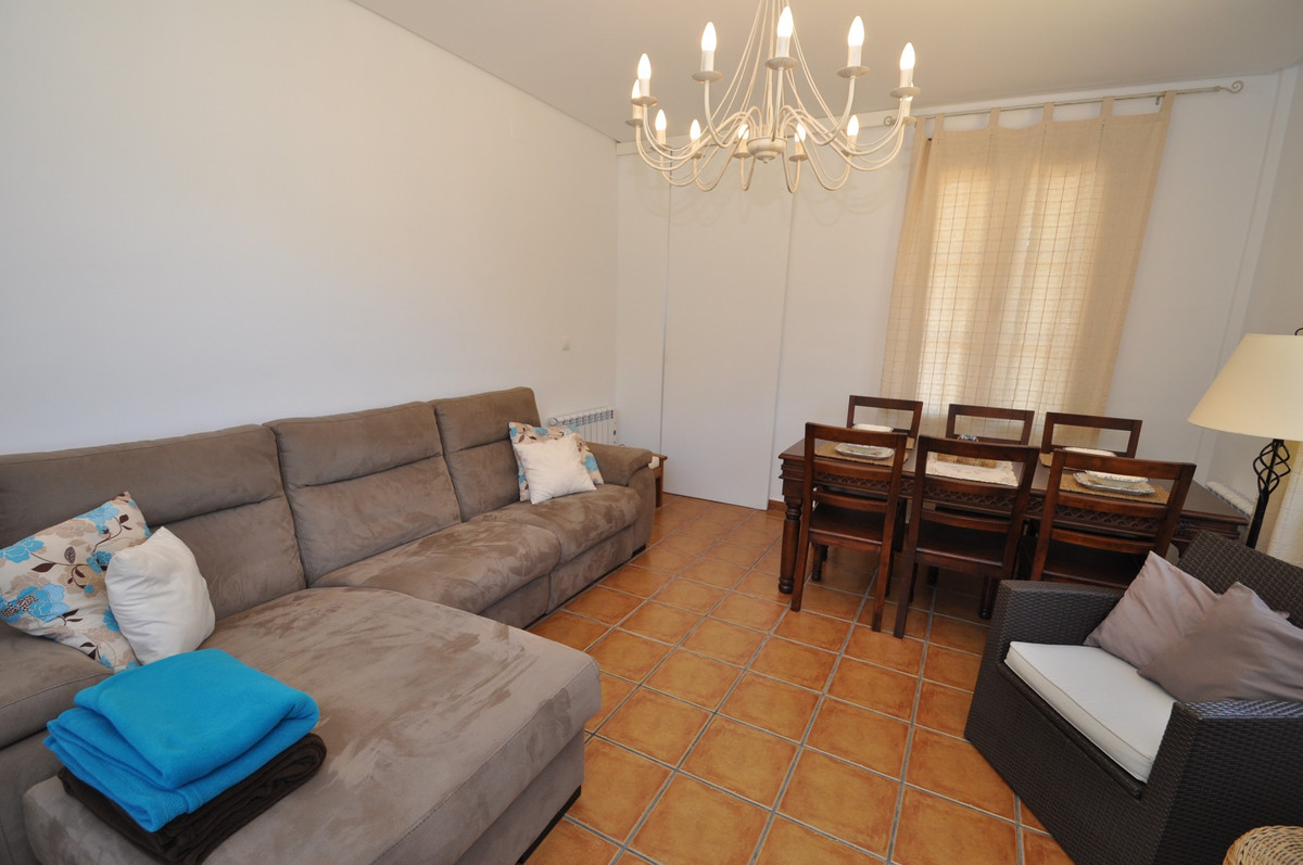 5 Bed Townhouse for sale in Castalla Costa Blanca, Alicante, Spain