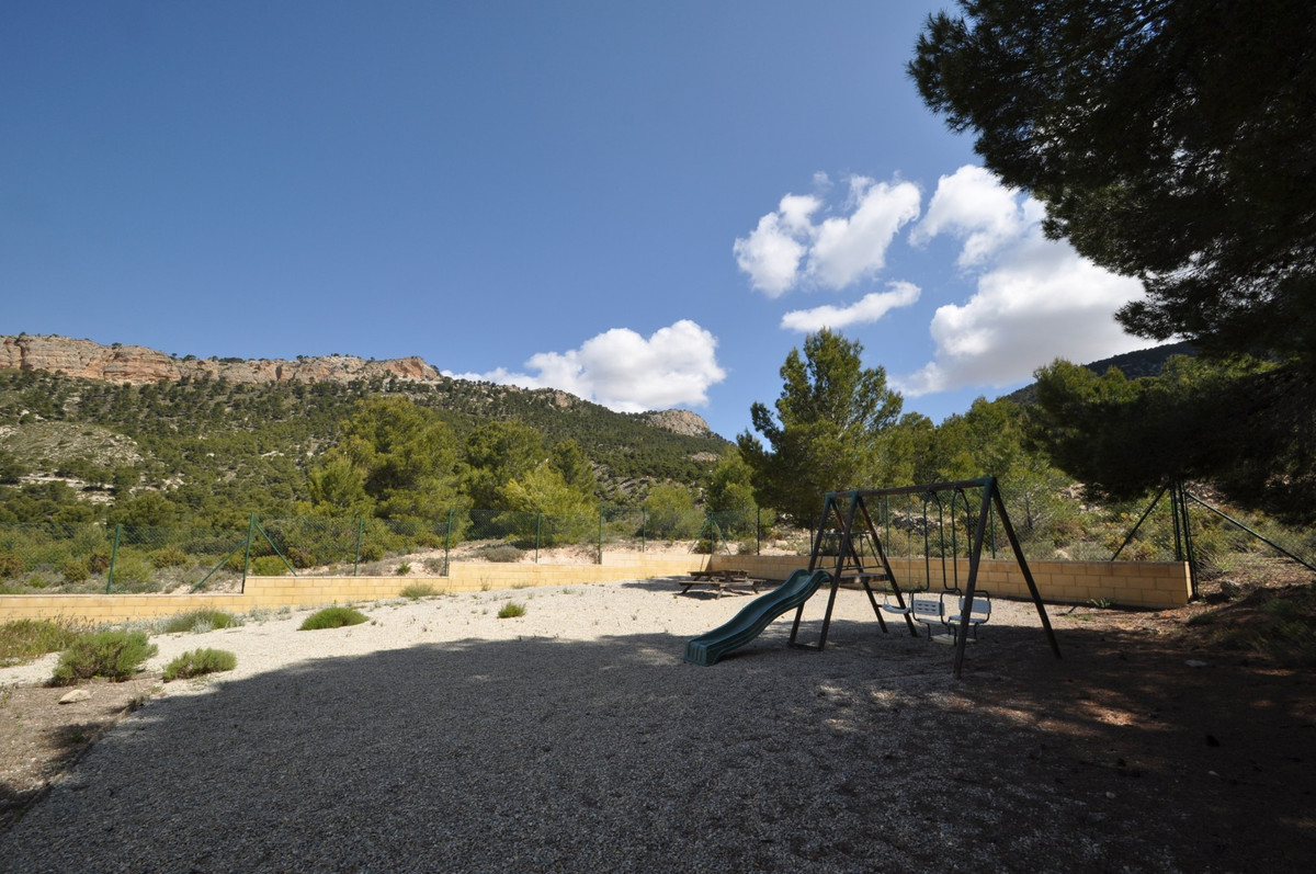 5 Bed Townhouse for sale in Castalla Costa Blanca, Alicante, Spain