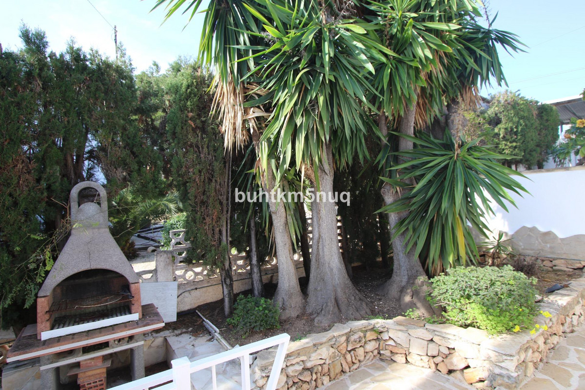 6 Bed Townhouse for sale in Calpe Costa Blanca, Alicante, Spain