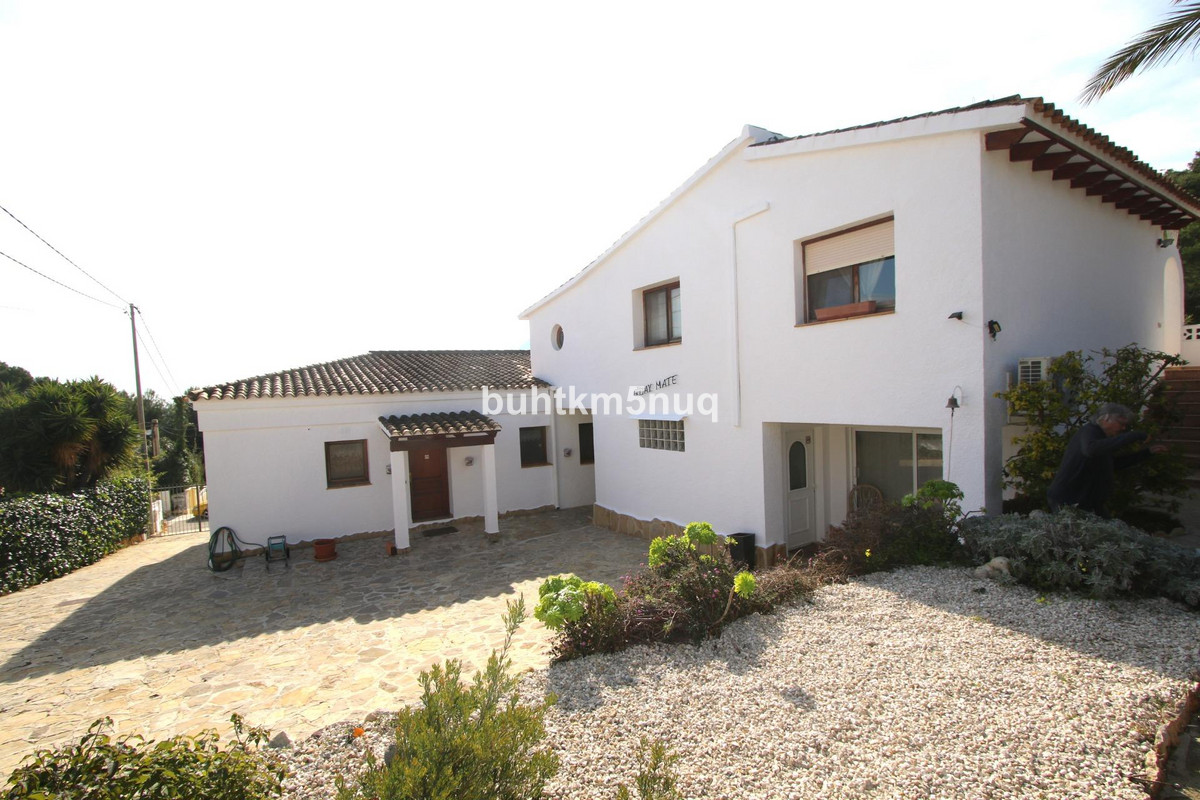 6 Bed Townhouse for sale in Calpe Costa Blanca, Alicante, Spain