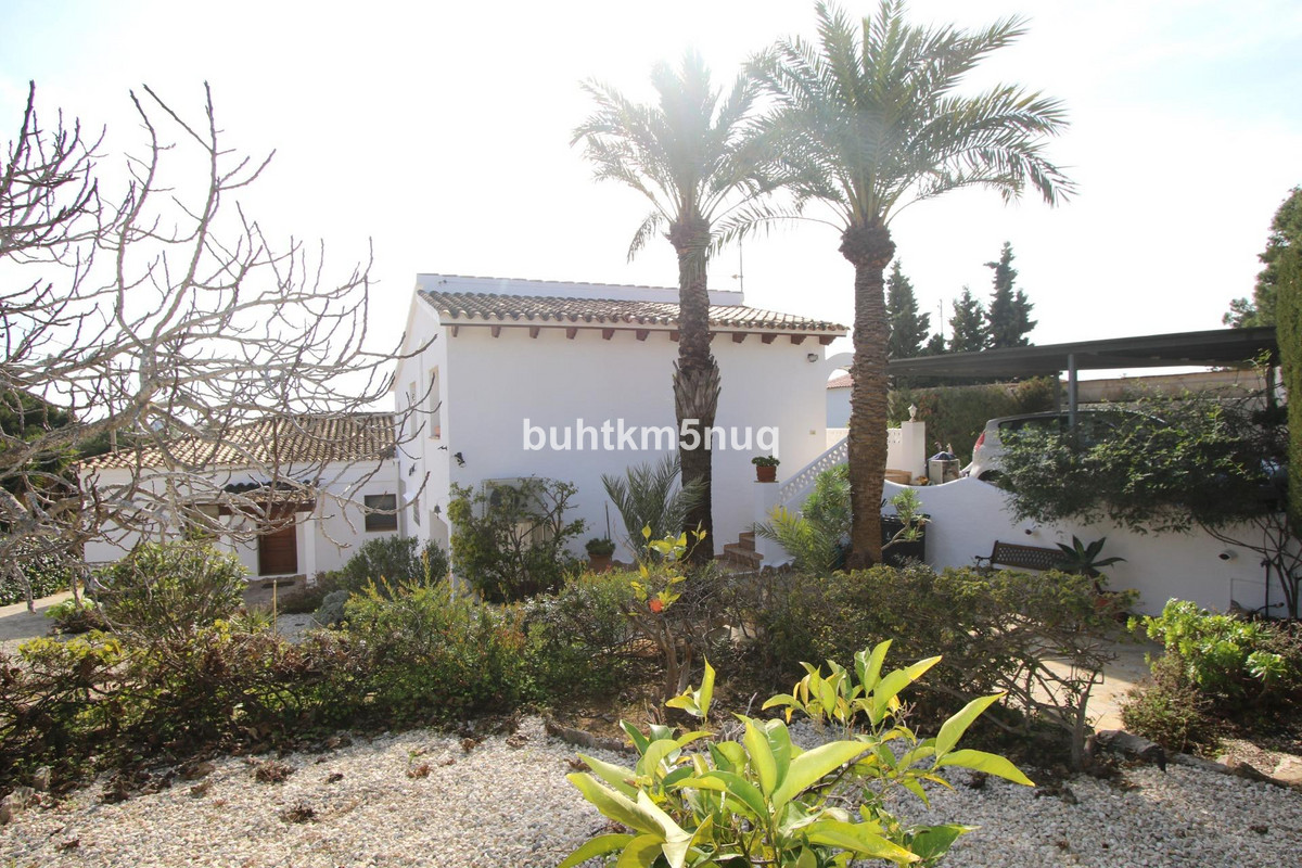6 Bed Townhouse for sale in Calpe Costa Blanca, Alicante, Spain