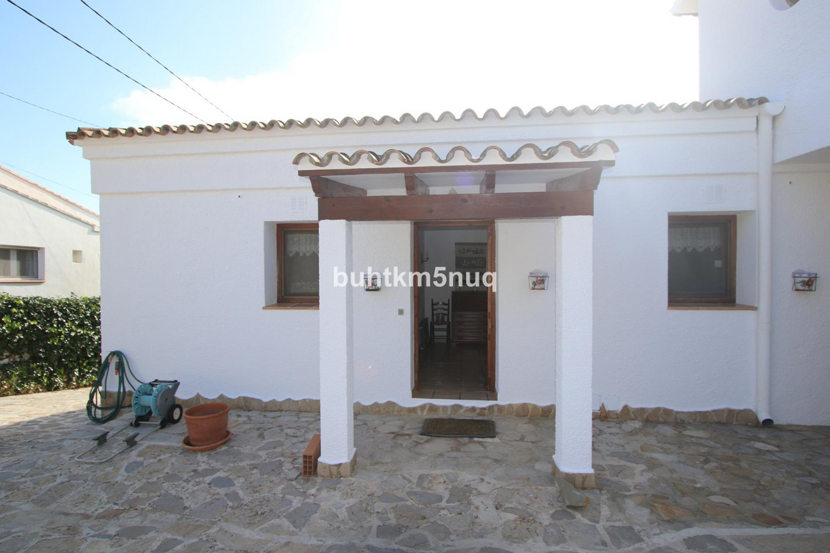6 Bed Townhouse for sale in Calpe Costa Blanca, Alicante, Spain