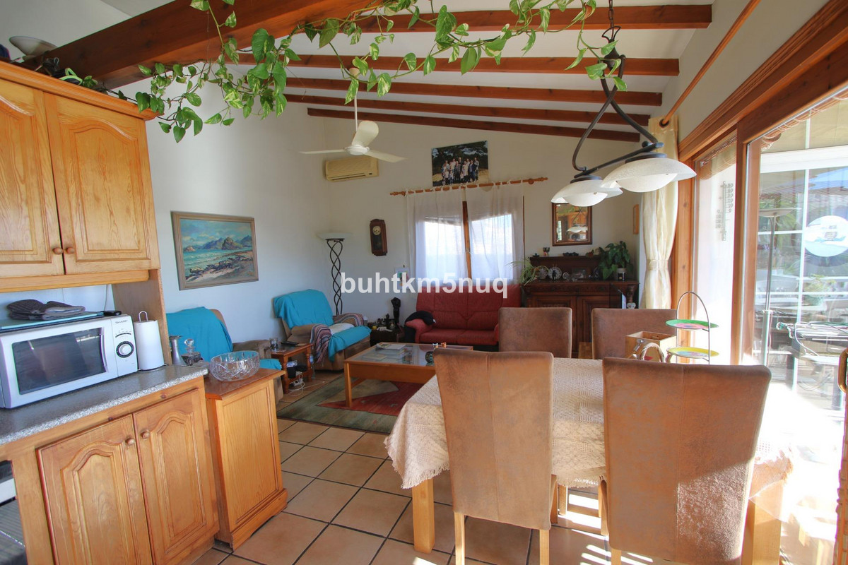 6 Bed Townhouse for sale in Calpe Costa Blanca, Alicante, Spain