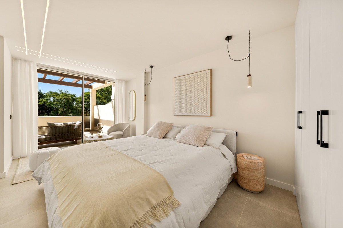 3 Bed Apartment for sale in Nueva Andalucía Costa Del Sol, Málaga, Spain