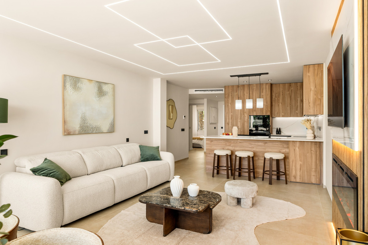 3 Bed Apartment for sale in Nueva Andalucía Costa Del Sol, Málaga, Spain