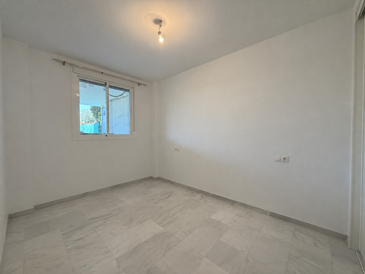 4 Bed Apartment for sale in Doña Julia Costa Del Sol, Málaga, Spain