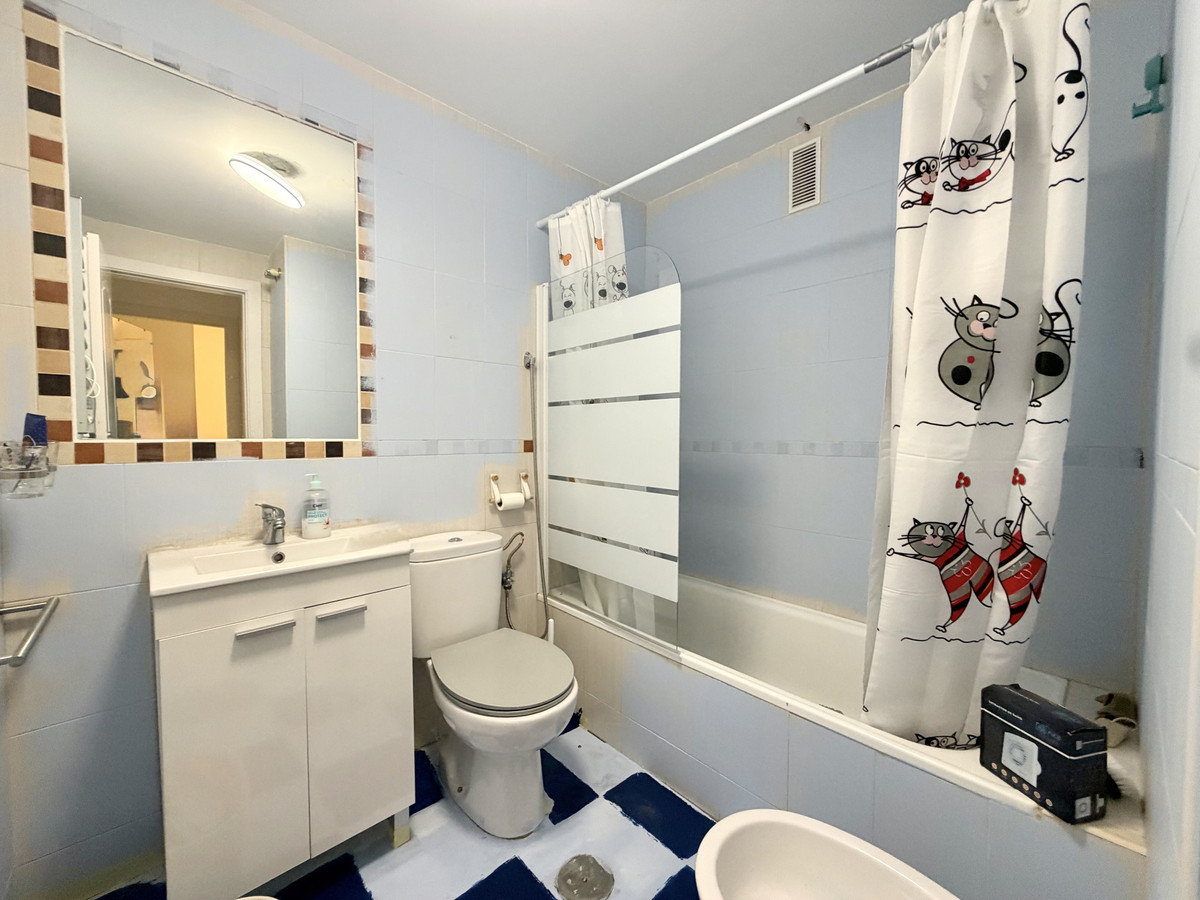 4 Bed Apartment for sale in Doña Julia Costa Del Sol, Málaga, Spain