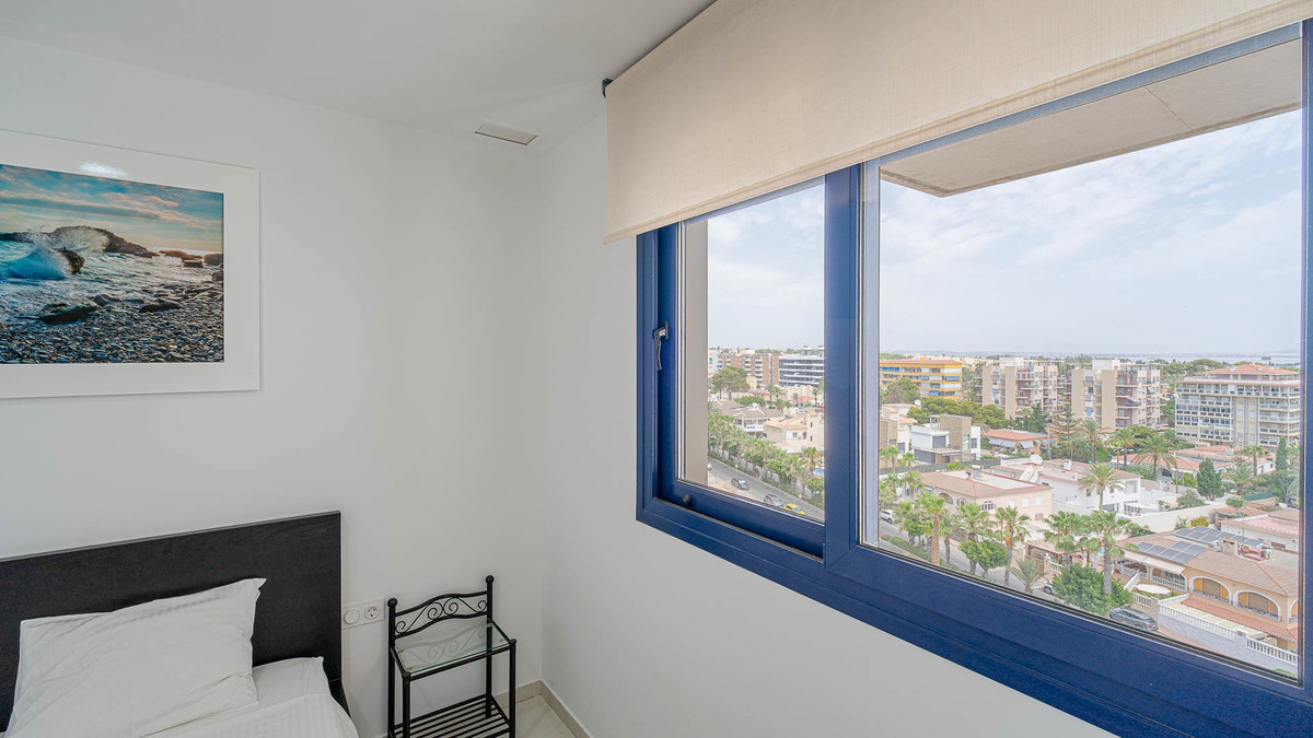 Se vende Estudio Planta Superior de 2 dormitorios en Costa Blanca, Alicante, España