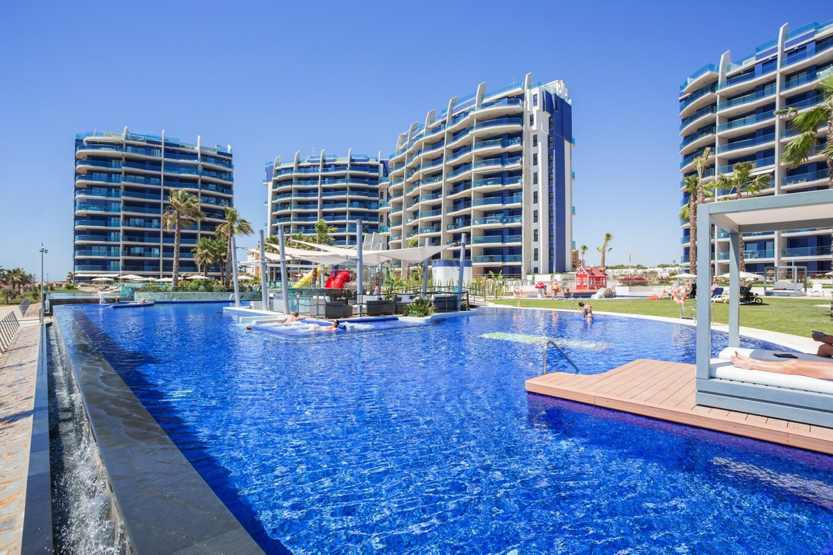 Se vende Estudio Planta Superior de 2 dormitorios en Costa Blanca, Alicante, España
