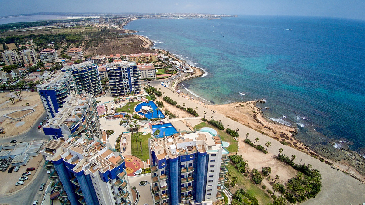 Se vende Estudio Planta Superior de 2 dormitorios en Costa Blanca, Alicante, España