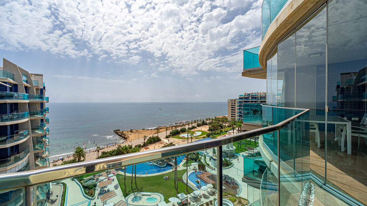 Se vende Estudio Planta Superior de 2 dormitorios en Costa Blanca, Alicante, España