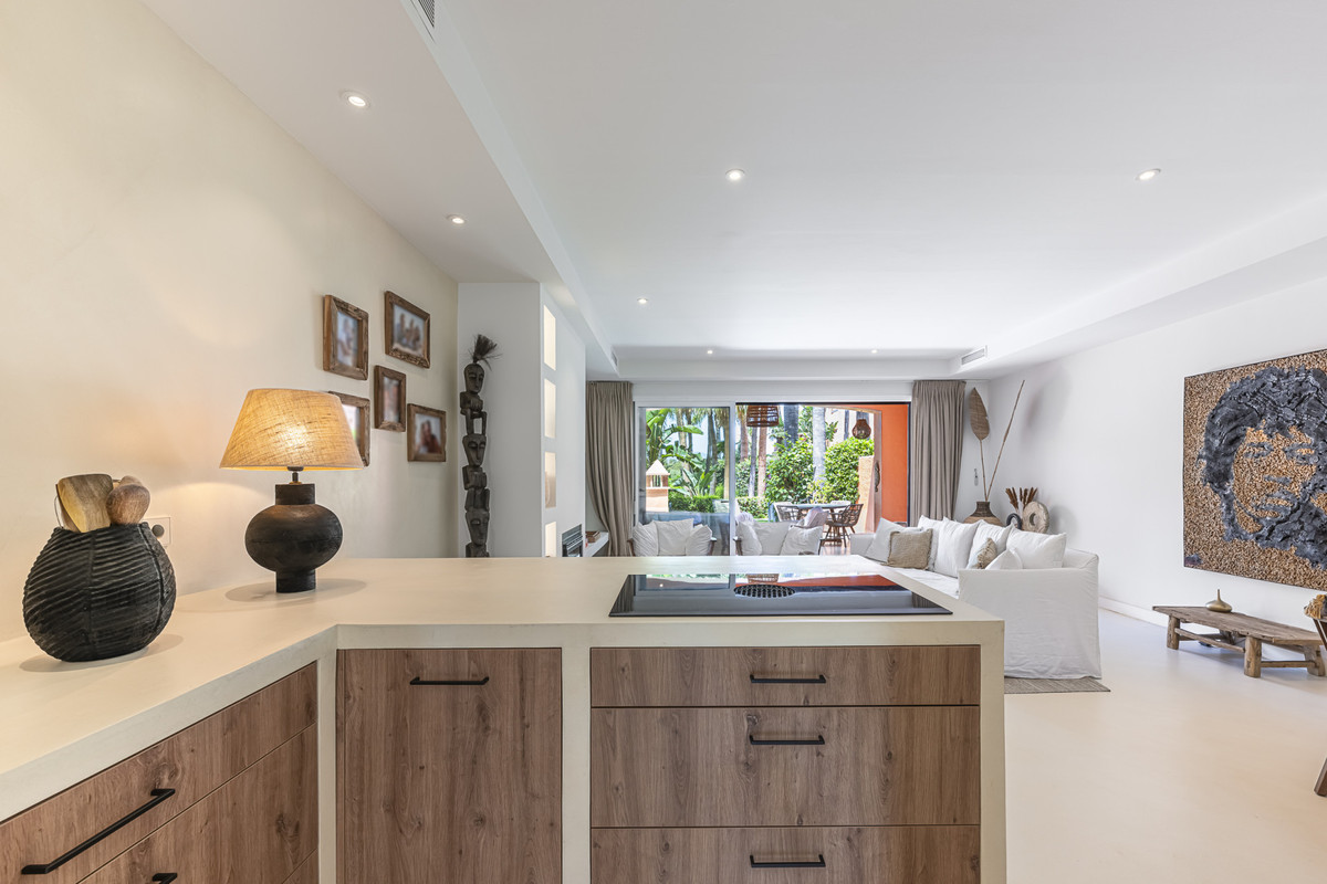 3 Bed Townhouse for sale in The Golden Mile Costa Del Sol, Málaga, Spain